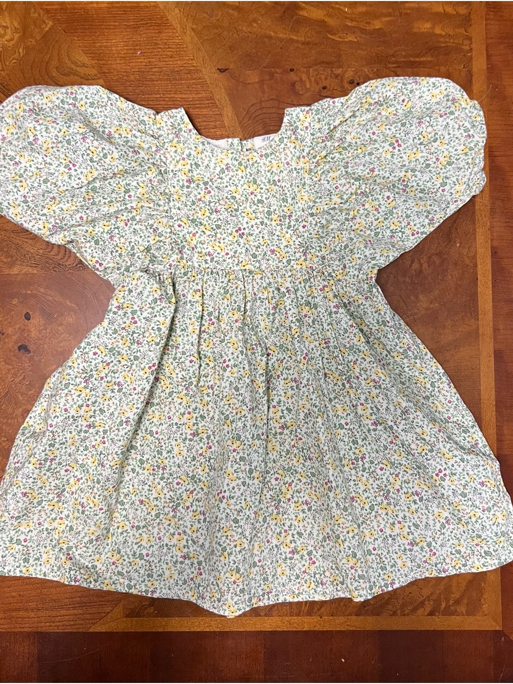 Floral Puff-Sleeve Dress - Light Green